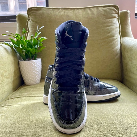 Air Jordan 1 Retro ‘Black Patent’ Anti-Gravity 👟 - Picture 2 of 9